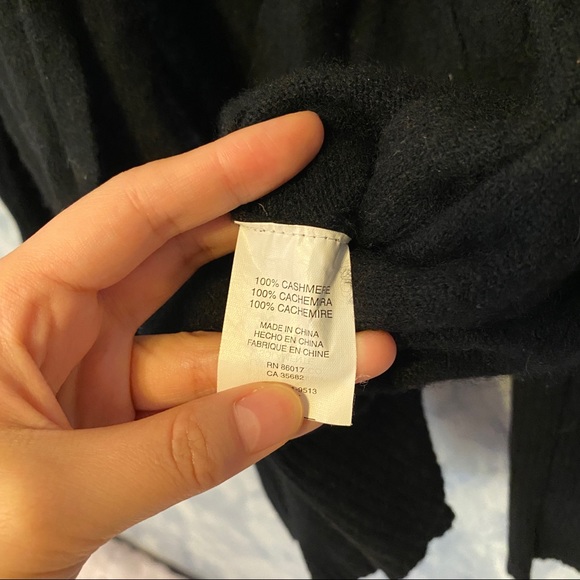 Bebe 100% cashmere sweater - Picture 2 of 2